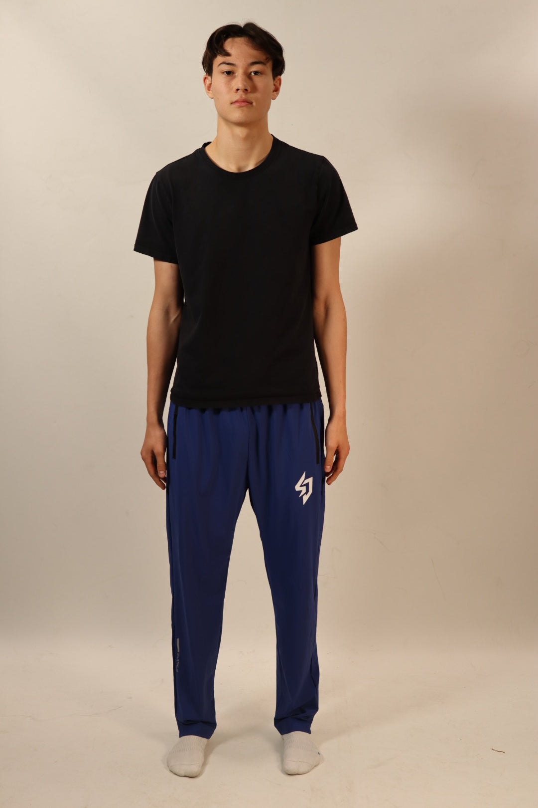 Samjoko Flex Pants i blå – manlig modell, 180 cm, bär storlek L